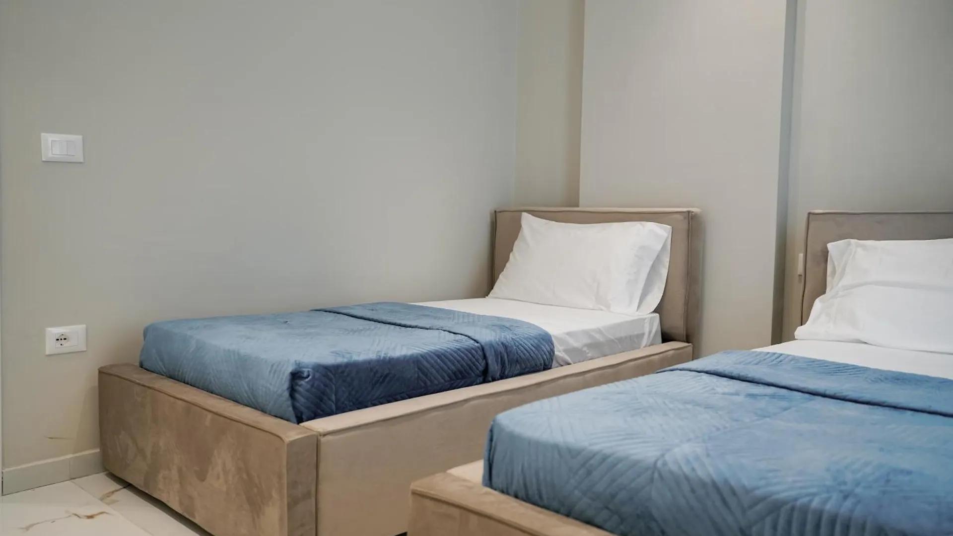 Azura Adriatik Apartments ゴーレム アルバニア