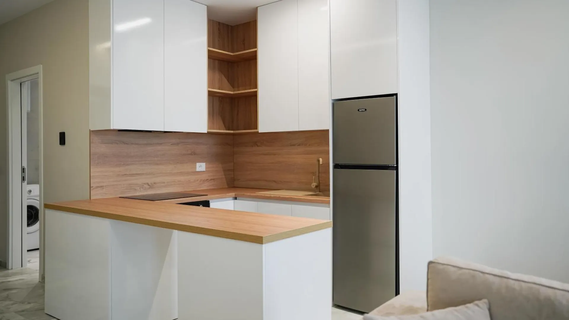 Azura Adriatik Apartments ゴーレム